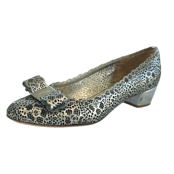 Salvatore Ferragamo Metallic Silver Laser Cut Calf Leather Vara Pumps Size 7B